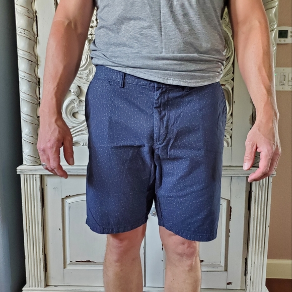 Blue floral slim fit flat front shorts - Picture 5 of 12